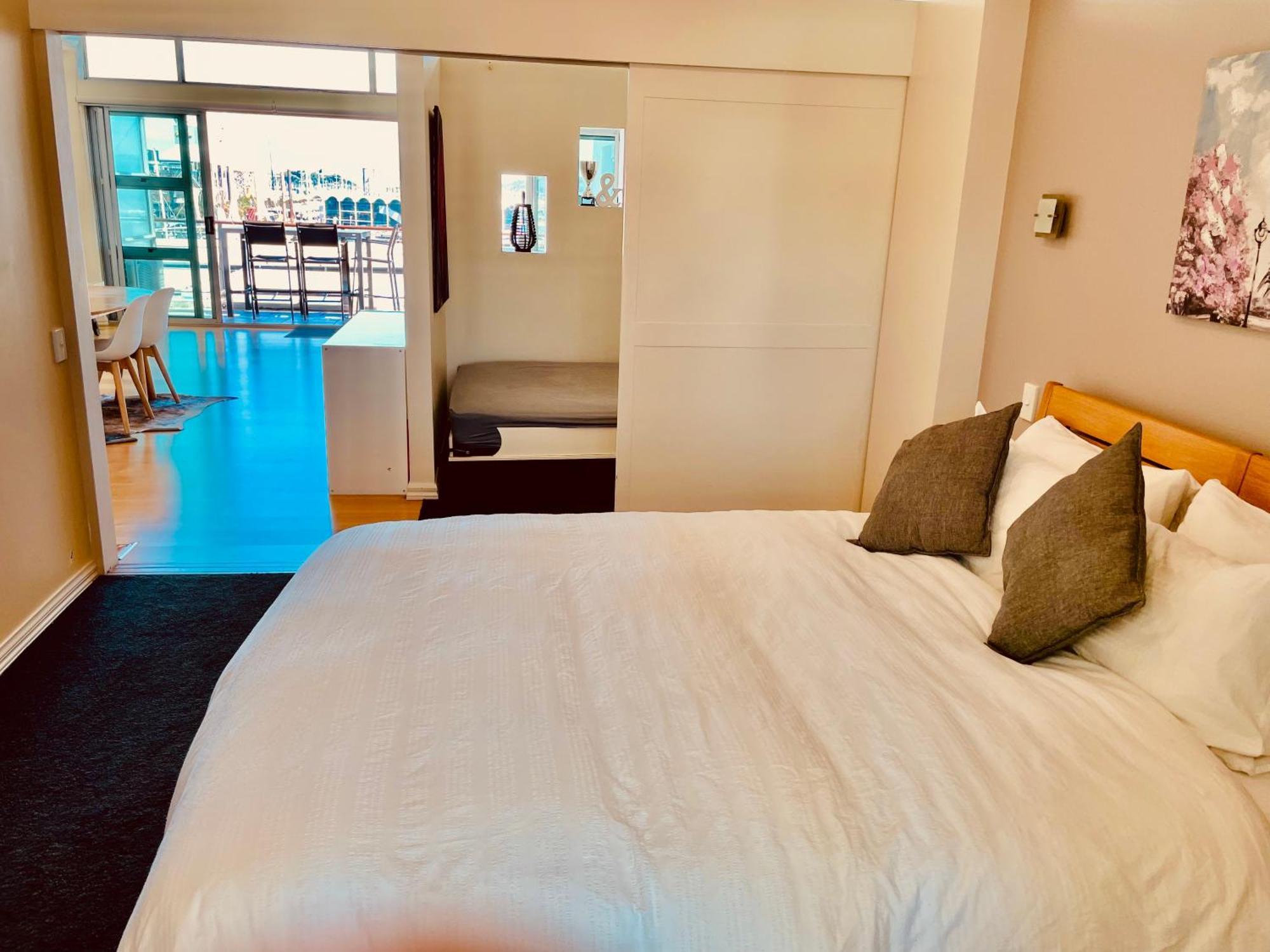 New Waterfront Penthouse On Princes Wharf With Harbor View! The Heart Of Auckland City! Free Parking! Экстерьер фото